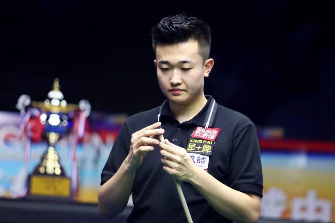 的比赛中脱 的比赛中脱