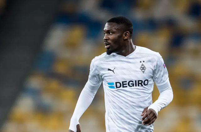 赛中再次展 赛中再次展